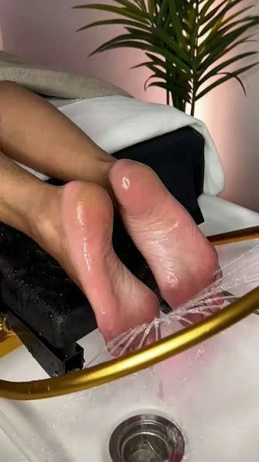 Foot Spa Signature — soin détox des pieds chez TouShe Studio à Lyon 9e (Vaise)